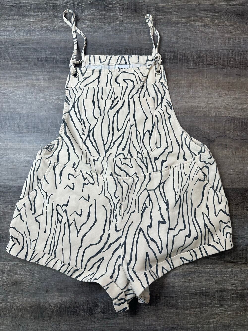 Princess Polly Utopia Zebra Print Short Overalls Romper Size 0